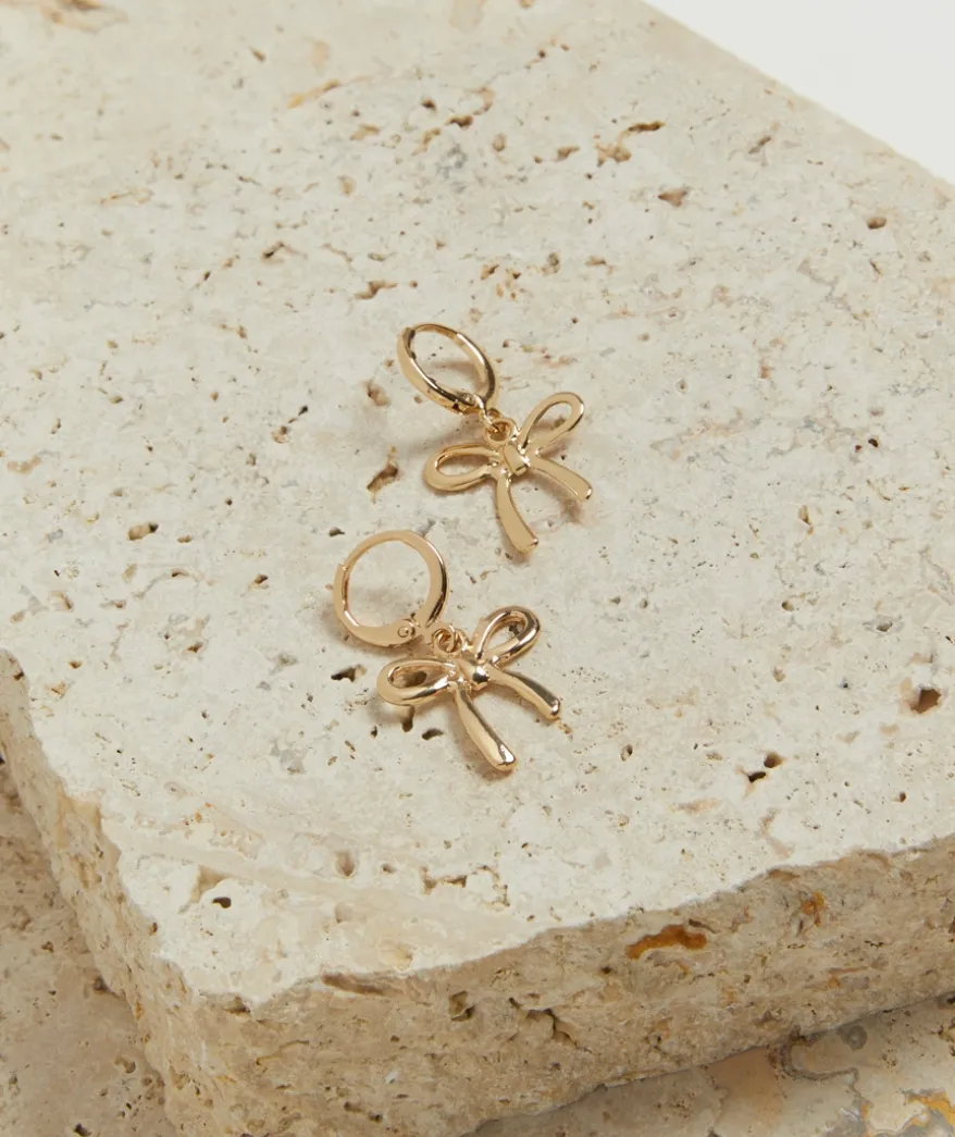 GOLD PLATED BOW STUD EARRING