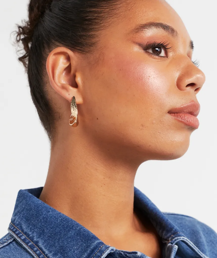 GOLD PLATED TWIST HOOP EARRING