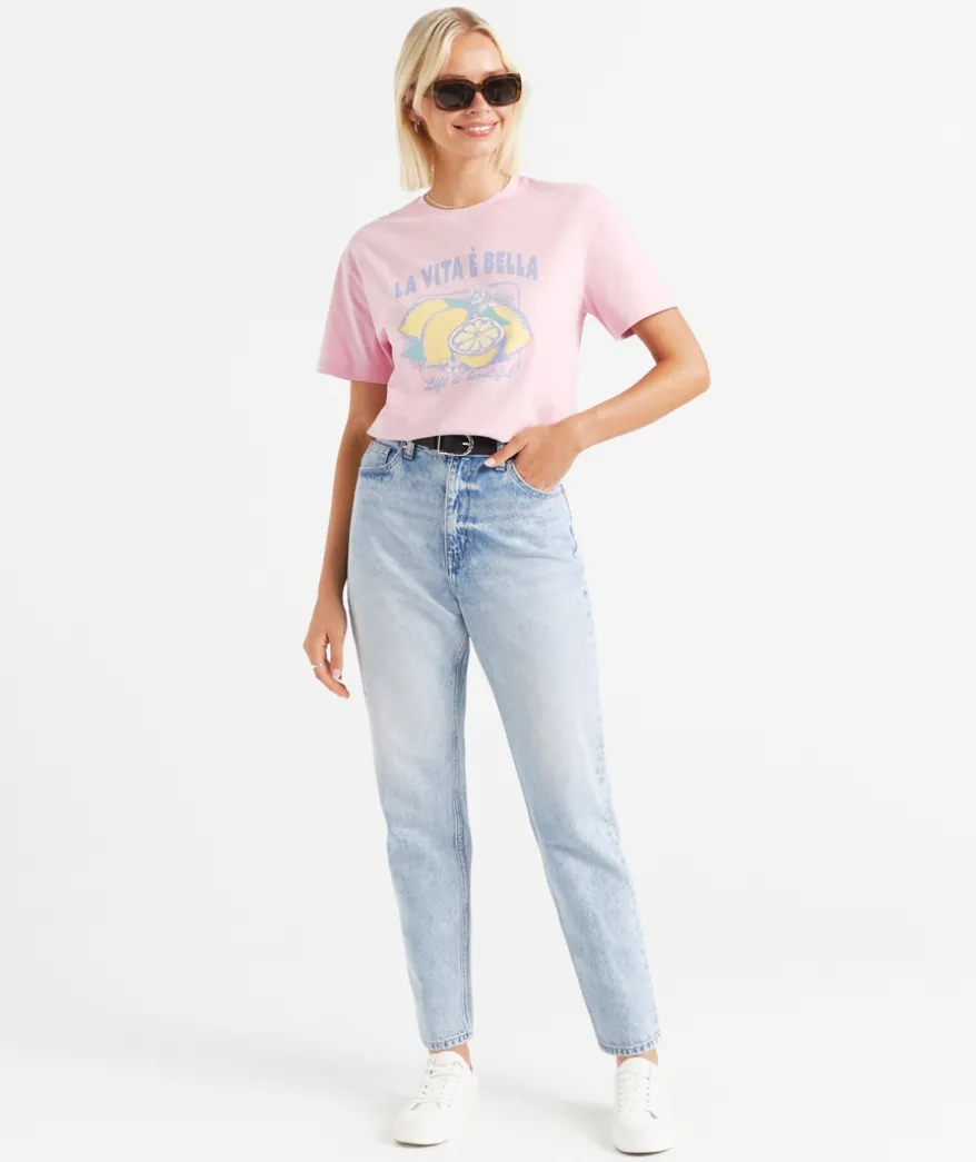 THE MOM DENIM JEAN