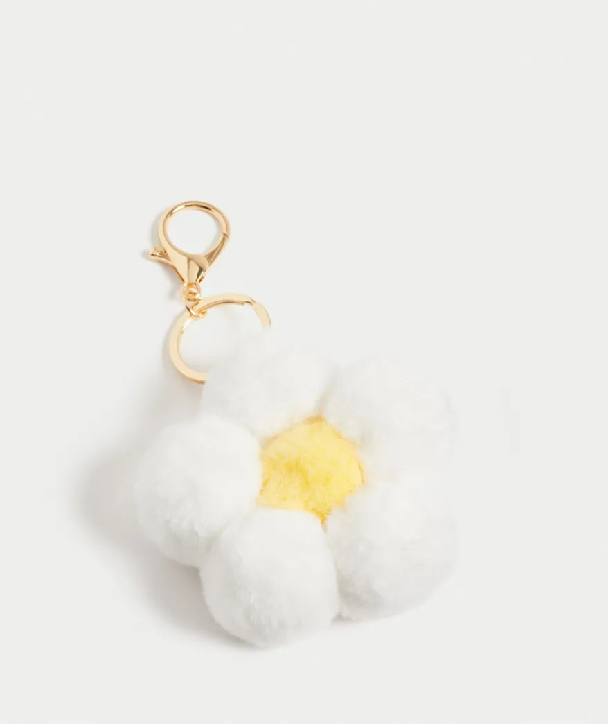 WHITE FLUFFY FLOWER KEYRING